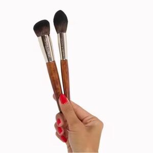 CAMARA AUNIQUE BEAUTY The Virtuous Woman Brush Set Vol.2 Loose Powder Contour